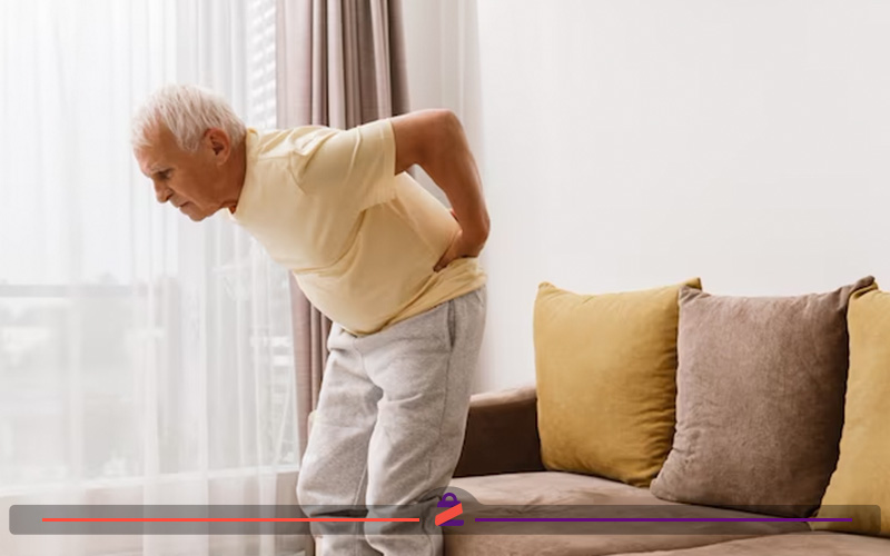 خشکی کمر یک پیر مرد