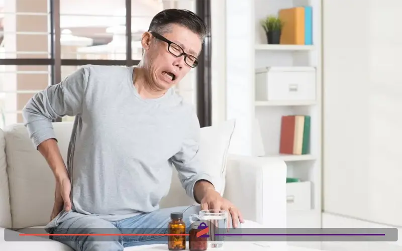 خوردن قرص برای درمان کمر درد از ایستادن زیاد