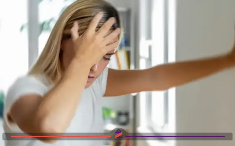 کیست تخمدان در خانم ها باعث کمر درد می شود